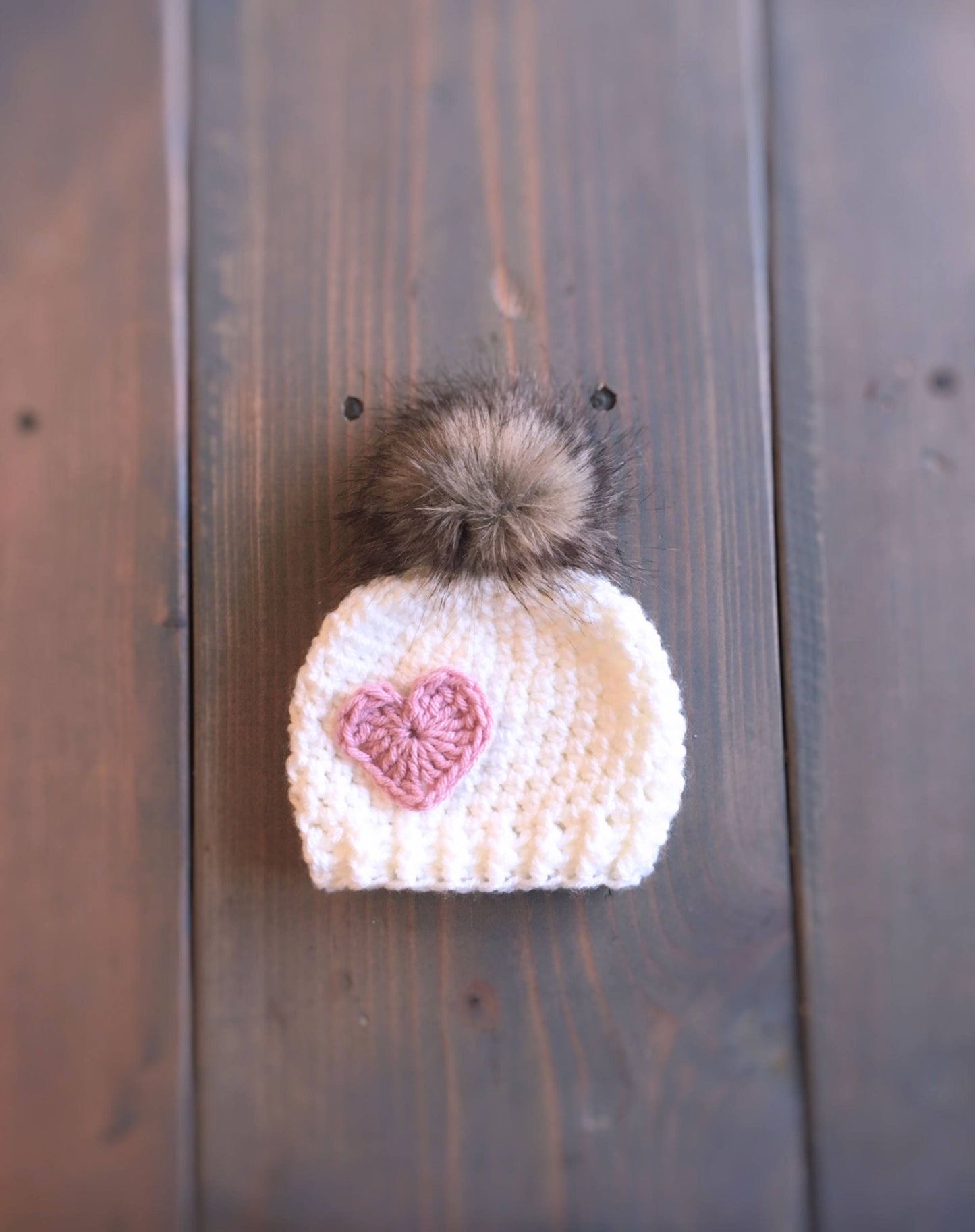 Winter white beanie with heart/ Newborn hat/ baby girl hat/ newborn beanie/ baby girl beanie/ boho newborn