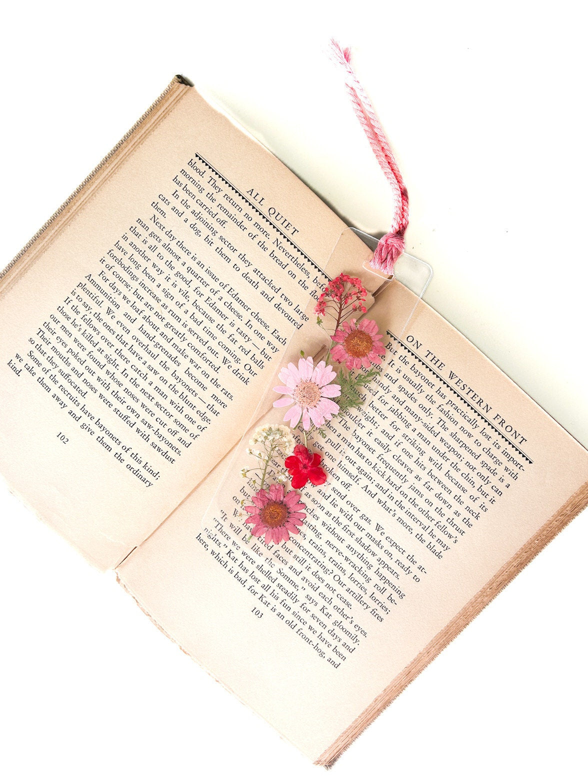 Floral bookmark/ Pressed flower bookmark/ bookish bookmark/ Mother's Day gift/ gift for mom/ gift for book lover