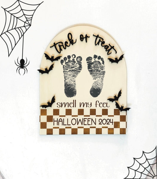 Baby's first Halloween sign / Newborn Halloween sign / Baby's first sign / Newborn feet sign / Newborn photo prop