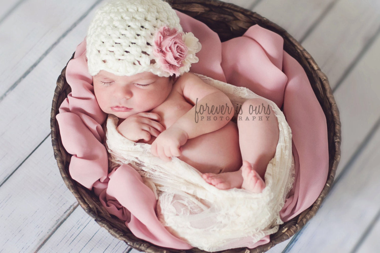 Cream Beanie with scallop edge/ Newborn hat/ Baby girl hat